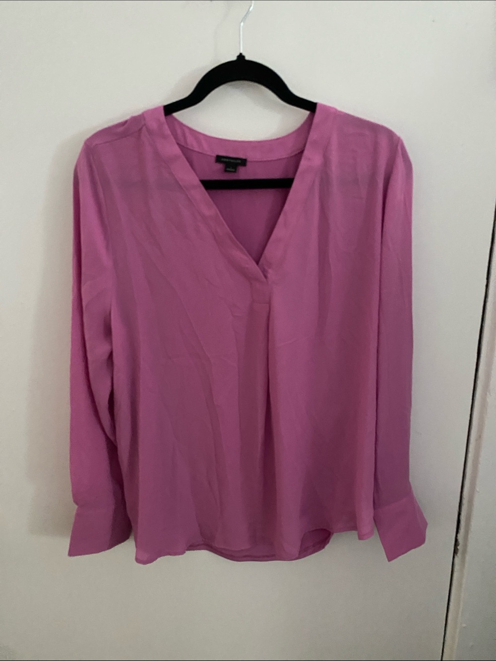 Ann Taylor Pink V-Neck Long-Sleeve Blouse